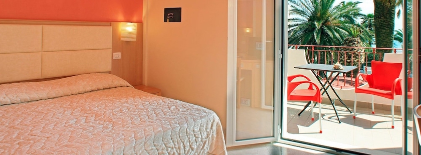 Imagen de la habitación del Hotel Ambassador, Grottammare. Foto 3