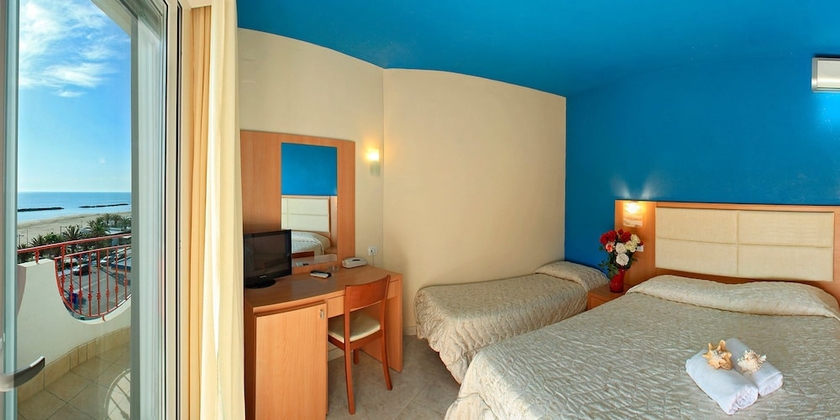 Imagen de la habitación del Hotel Ambassador, Grottammare. Foto 7