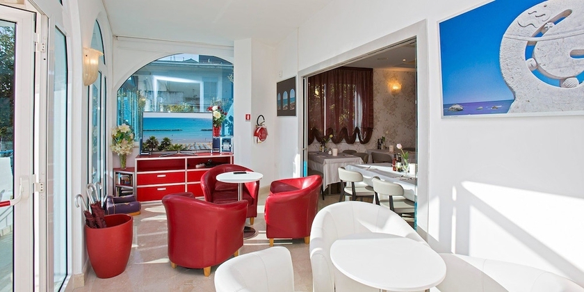 Imagen de los interiores del Hotel Ambassador, Grottammare. Foto 19