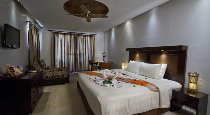 Imagen general del Hotel Ambassador In Paradise Resort. Foto 8