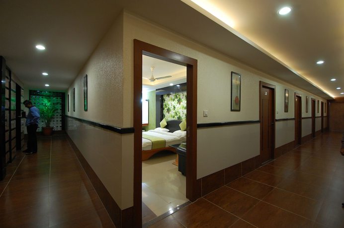 Imagen de los interiores del Hotel Ambassador, Indore. Foto 11