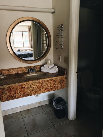 Imagen de la habitación del Hotel Ambassador Inn, Kissimmee. Foto 7