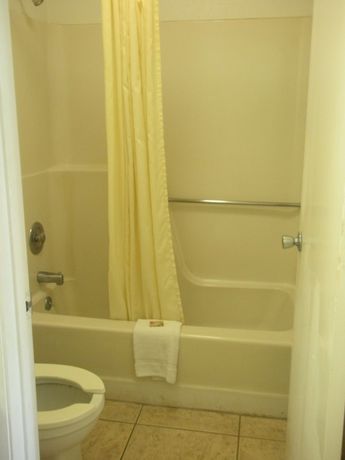 Imagen de la habitación del Hotel Ambassador Inn, Kissimmee. Foto 9