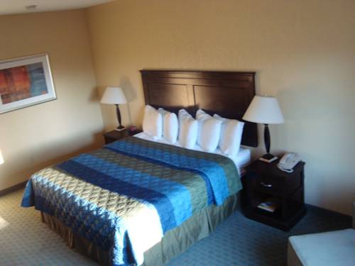 Imagen de la habitación del Hotel Ambassador Inn and Suites Tuscaloosa. Foto 6