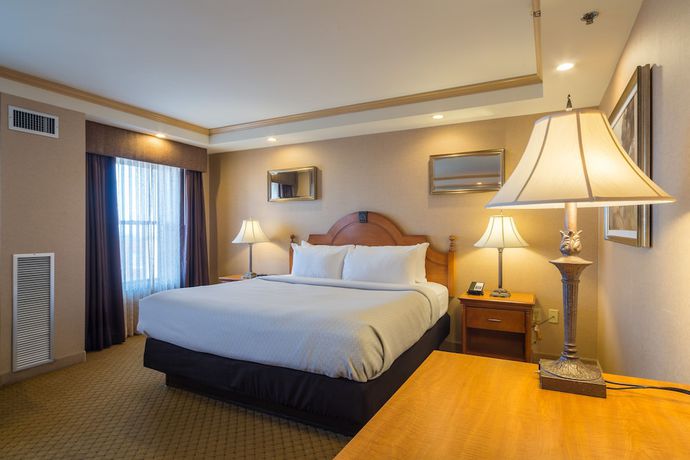 Imagen de la habitación del Hotel Ambassador Milwaukee, Trademark Collection By Wyndham. Foto 2