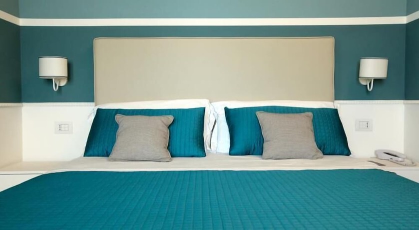 Imagen de la habitación del Hotel Ambassador, Mondolfo. Foto 6