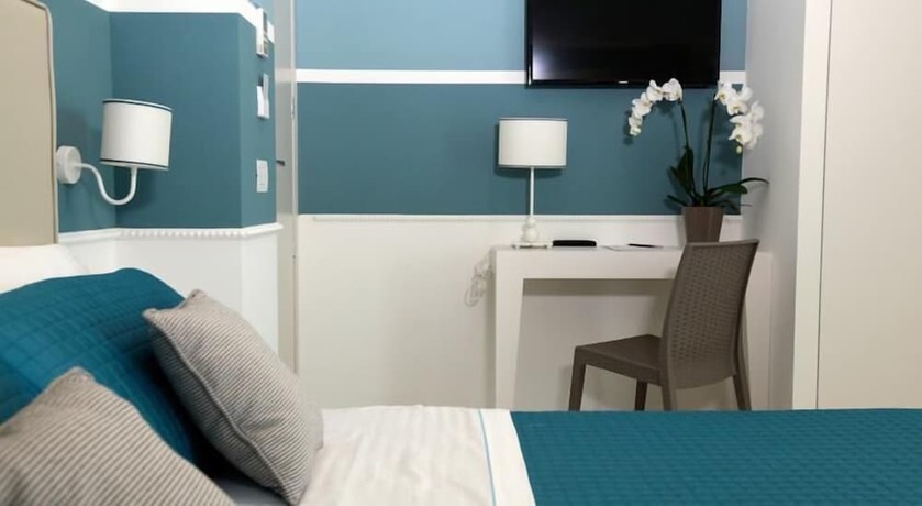 Imagen de la habitación del Hotel Ambassador, Mondolfo. Foto 12