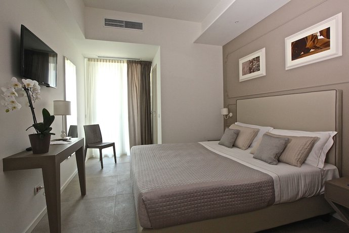 Imagen general del Hotel Ambassador, Mondolfo. Foto 2