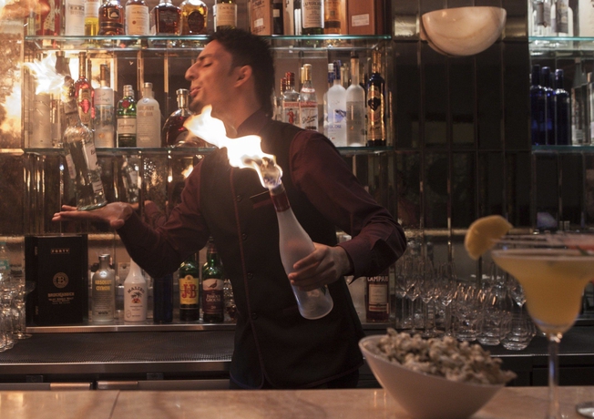 Imagen del bar/restaurante del Hotel Ambassador, New Delhi - Ihcl Seleqtions. Foto 3