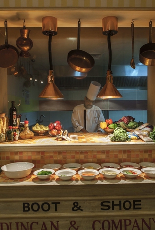 Imagen del bar/restaurante del Hotel Ambassador, New Delhi - Ihcl Seleqtions. Foto 5