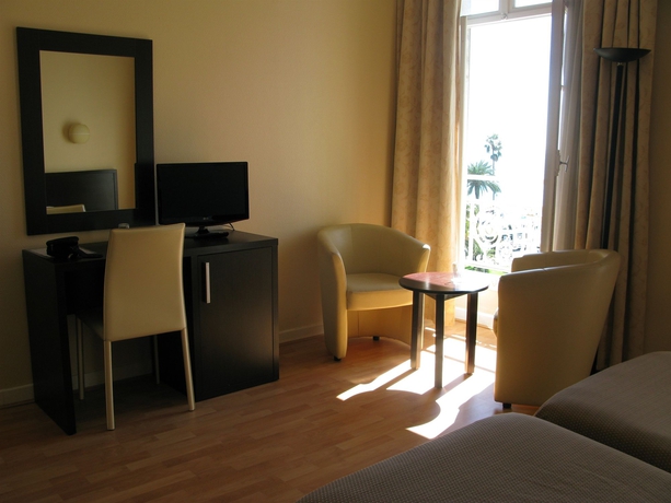Imagen de la habitación del Hotel Ambassador, Niza. Foto 8