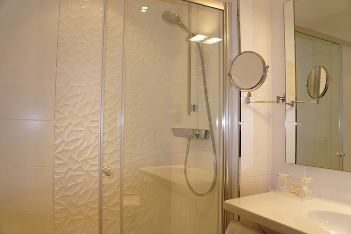 Imagen de la habitación del Hotel Ambassador, Niza. Foto 10