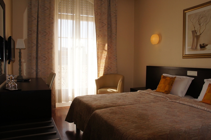 Imagen de la habitación del Hotel Ambassador, Niza. Foto 11