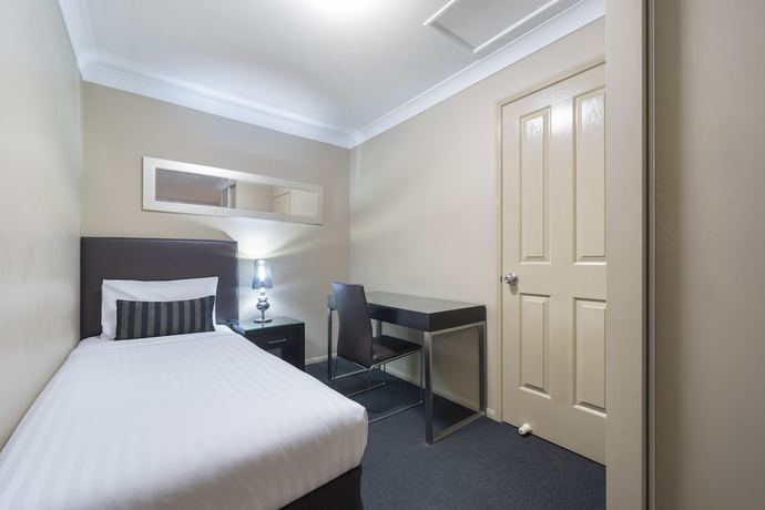 Imagen de la habitación del Hotel Ambassador On Ruthven. Foto 9