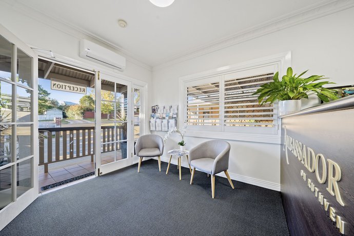 Imagen de los interiores del Hotel Ambassador On Ruthven. Foto 20