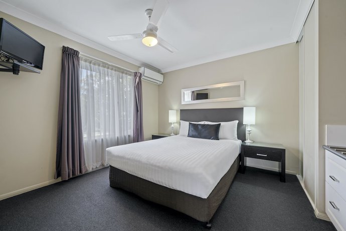 Imagen de la habitación del Hotel Ambassador On Ruthven. Foto 16