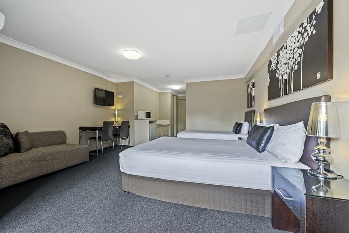 Imagen de la habitación del Hotel Ambassador On Ruthven. Foto 18