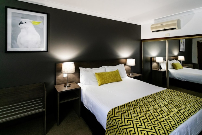 Imagen de la habitación del Hotel Ambassador Orange. Foto 1