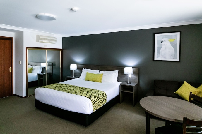 Imagen de la habitación del Hotel Ambassador Orange. Foto 10