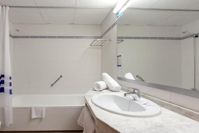 Imagen de la habitación del Hotel Ambassador Playa II. Foto 5