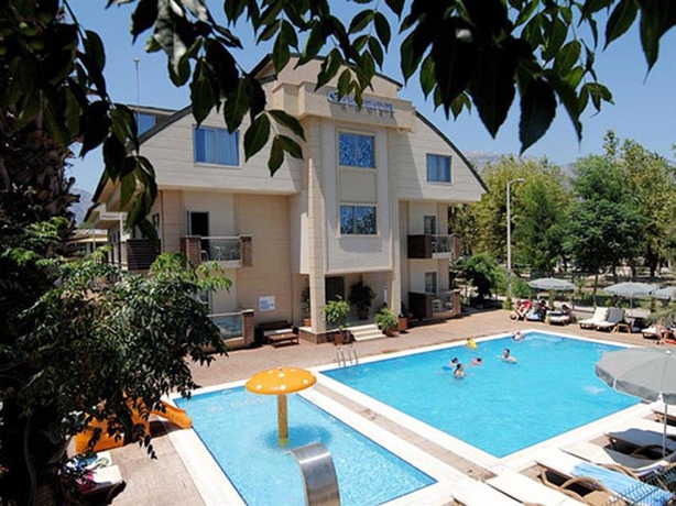 Imagen general del Hotel Ambassador Plaza. Foto 3