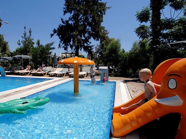 Imagen general del Hotel Ambassador Plaza. Foto 4