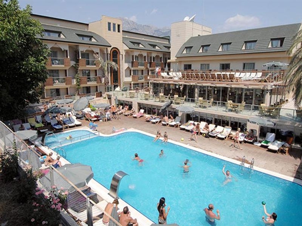 Imagen general del Hotel Ambassador Plaza. Foto 8