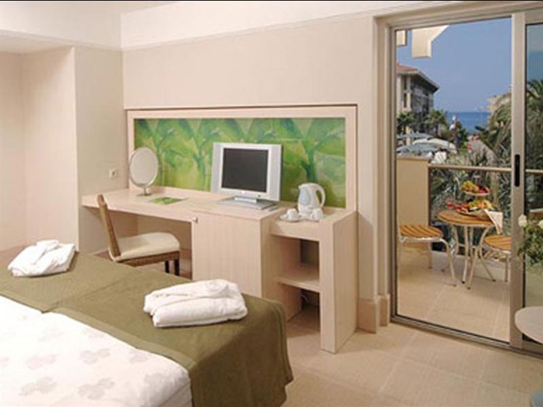 Imagen general del Hotel Ambassador Plaza. Foto 10