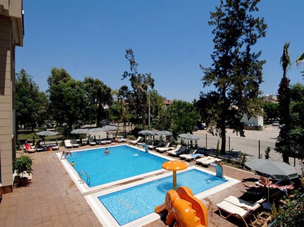 Imagen general del Hotel Ambassador Plaza. Foto 14