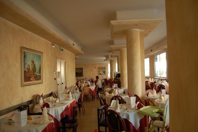 Imagen general del Hotel Ambassador, Porto Santa Margherita. Foto 5