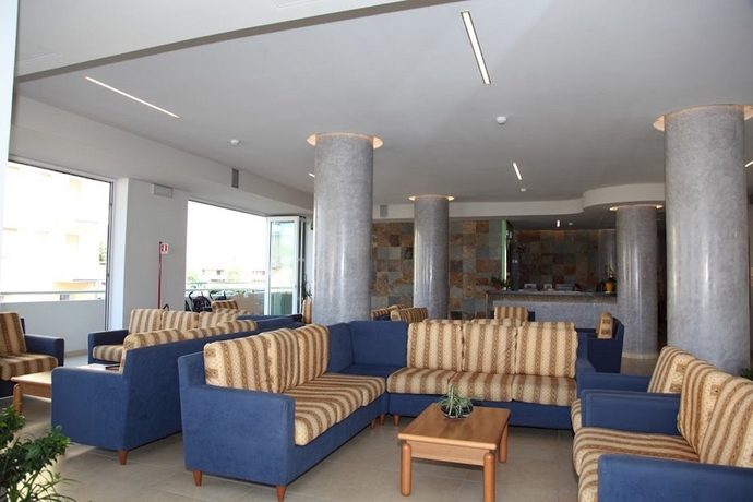 Imagen general del Hotel Ambassador, Porto Santa Margherita. Foto 12