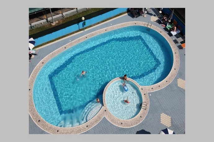 Imagen general del Hotel Ambassador, Porto Santa Margherita. Foto 13