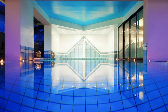 Imagen de la piscina del Hotel Ambassador, Riccione. Foto 11