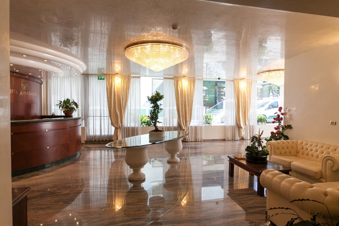 Imagen de los interiores del Hotel Ambassador, Rimini. Foto 3