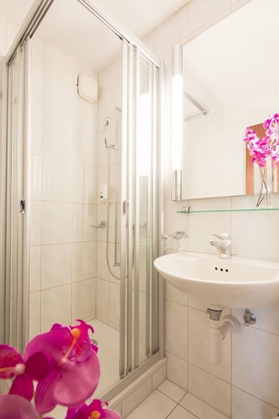 Imagen de la habitación del Hotel Ambassador, SOLOTHURN. Foto 17