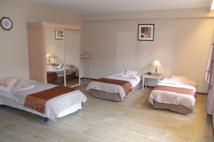 Imagen de la habitación del Hotel Ambassador Suites Antwerp. Foto 5