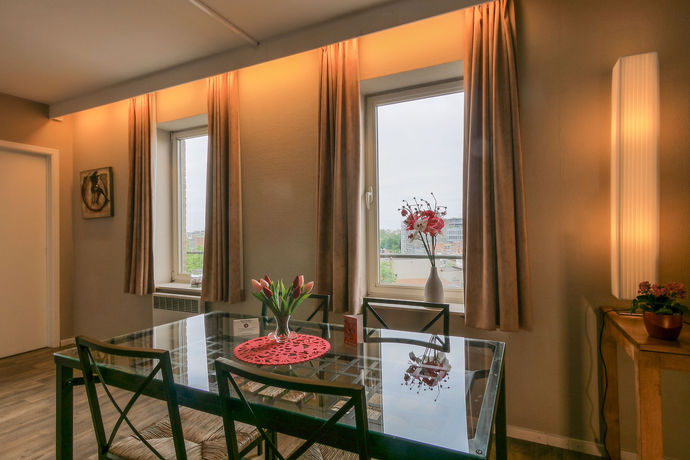 Imagen de la habitación del Hotel Ambassador Suites Antwerp. Foto 7