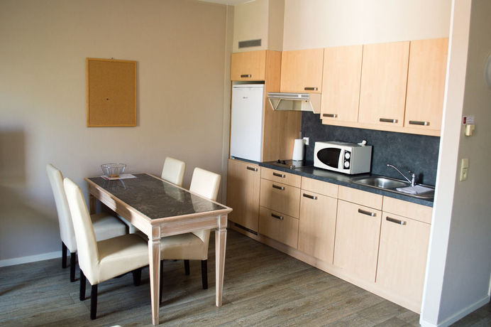 Imagen de la habitación del Hotel Ambassador Suites Antwerp. Foto 10