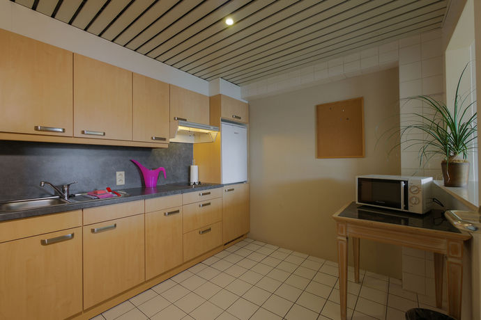 Imagen de la habitación del Hotel Ambassador Suites Antwerp. Foto 13