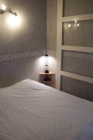 Imagen de la habitación del Hotel Ambassador Suites Leuven. Foto 3