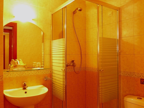 Imagen de la habitación del Hotel Ambassador Thessaloniki. Foto 4