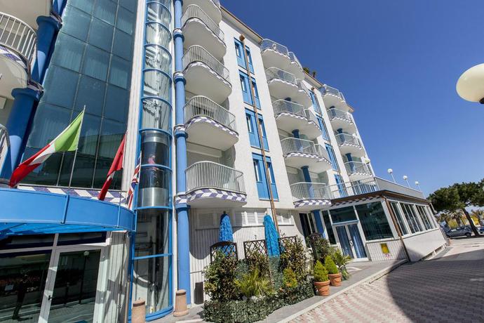Imagen de los exteriores del Hotel Ambassador, Tortoreto Lido. Foto 12