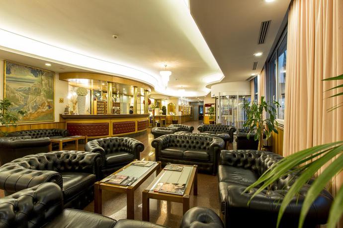 Imagen de los interiores del Hotel Ambassador, Tortoreto Lido. Foto 15