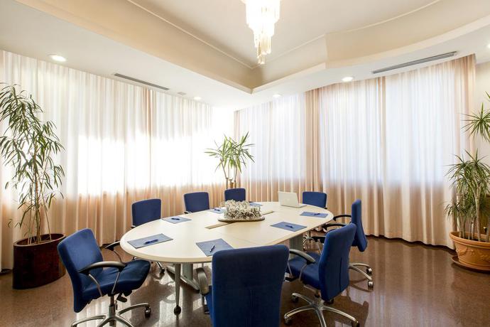 Imagen de los interiores del Hotel Ambassador, Tortoreto Lido. Foto 16