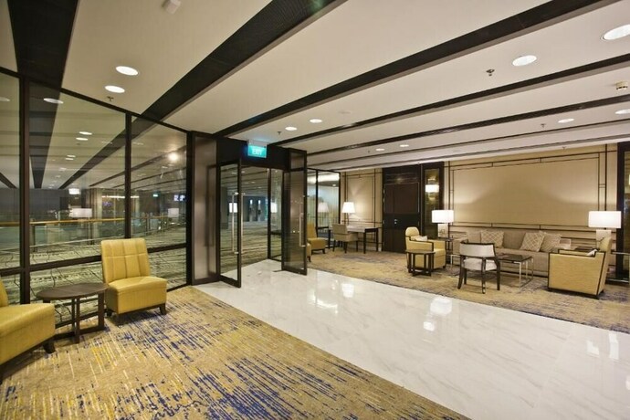 Imagen de los interiores del Hotel Ambassador Transit Terminal 3. Foto 31