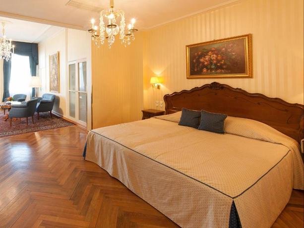 Imagen de la habitación del Hotel Ambassador, Viena. Foto 11