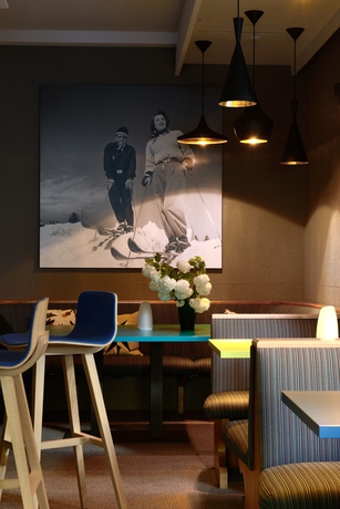 Imagen del bar/restaurante del Hotel Ambassador Zermatt. Foto 5