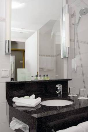 Imagen de la habitación del Hotel Ambassador and Spa. Foto 3