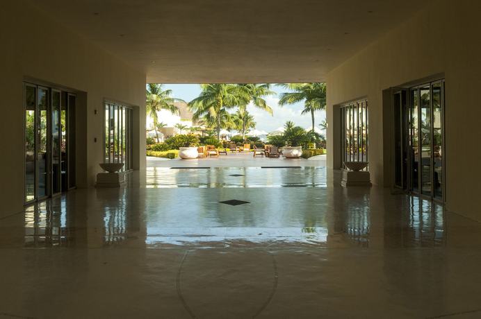 Imagen de los interiores del Hotel Ambassador at Grand Velas All Inclusive. Foto 15