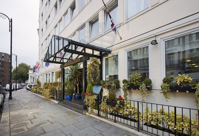 Imagen de los exteriores del Hotel Ambassadors, Earl's Court. Foto 13